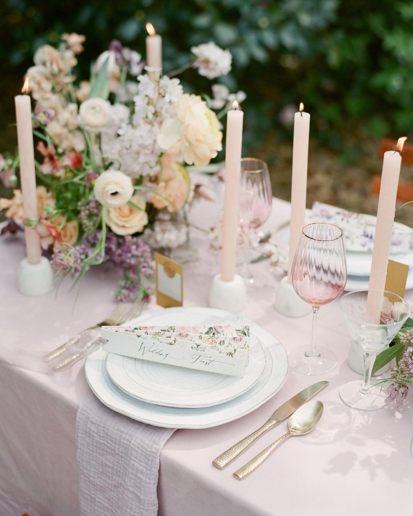 Add Color to Your Outdoor Tables Add Color to Your Outdoor Tables