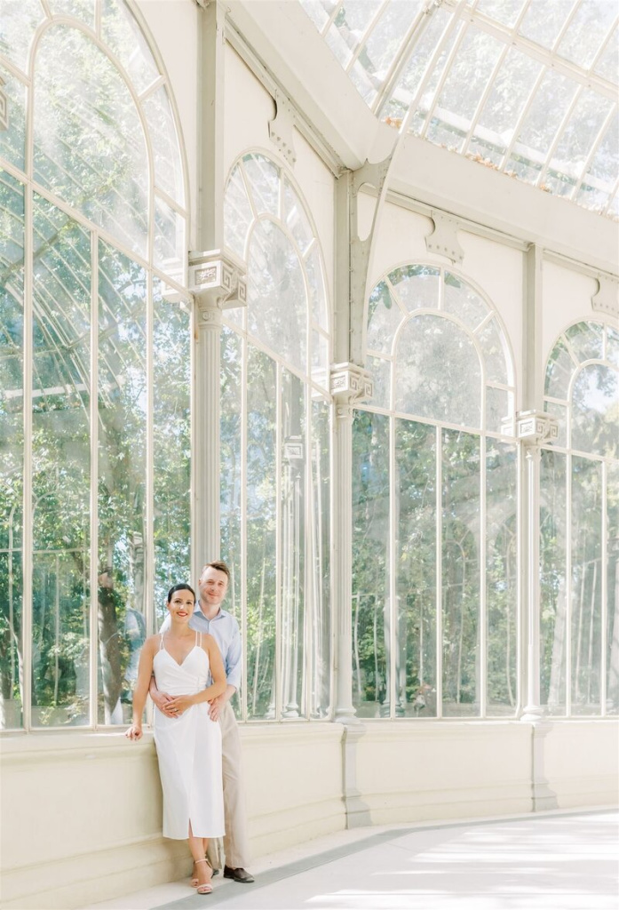 15_wedding_photographer_in_stockholm_helloalora_anna_lundgren_wedding_portraits_destination_wedding_palacio_de_cristal_in_el_retiro_park_in_madrid (1) (1).jpg