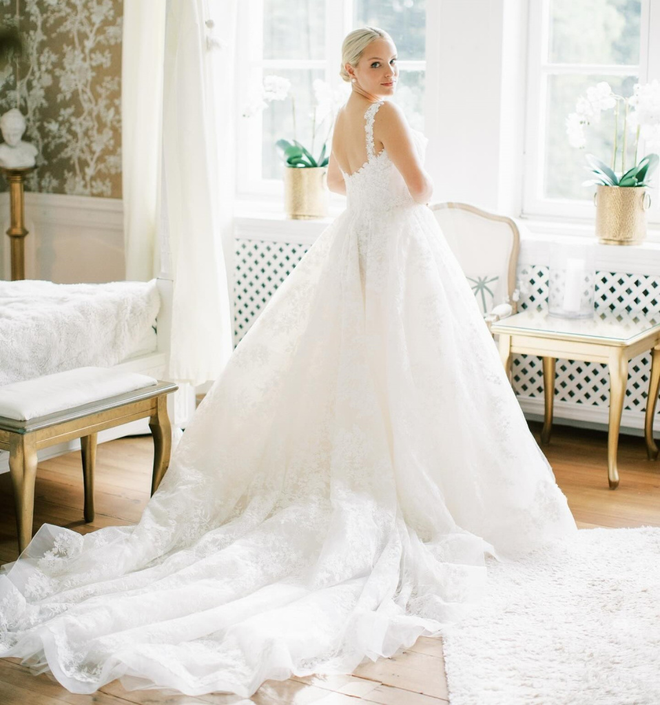 20_2brides_1701261809_3246741834699583434_584243.jpg