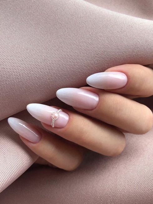 28 Nude Ombré Nails for Brides 28 Nude Ombré Nails for Brides photo