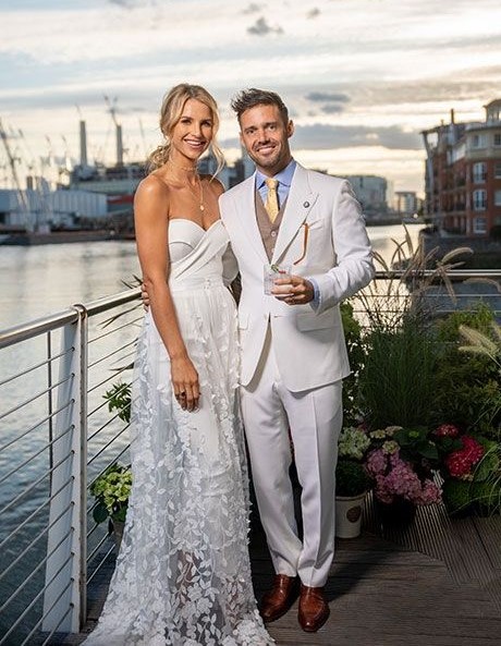 41_ffc1f984643b-vogue-williams-second-wedding-dress-exclusive-z.jpg