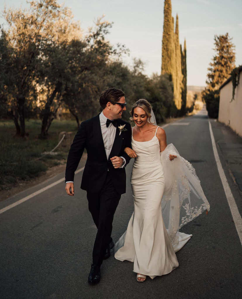 41_runawaybridalco_1713477918_3349217983236925047_8350936250.jpg