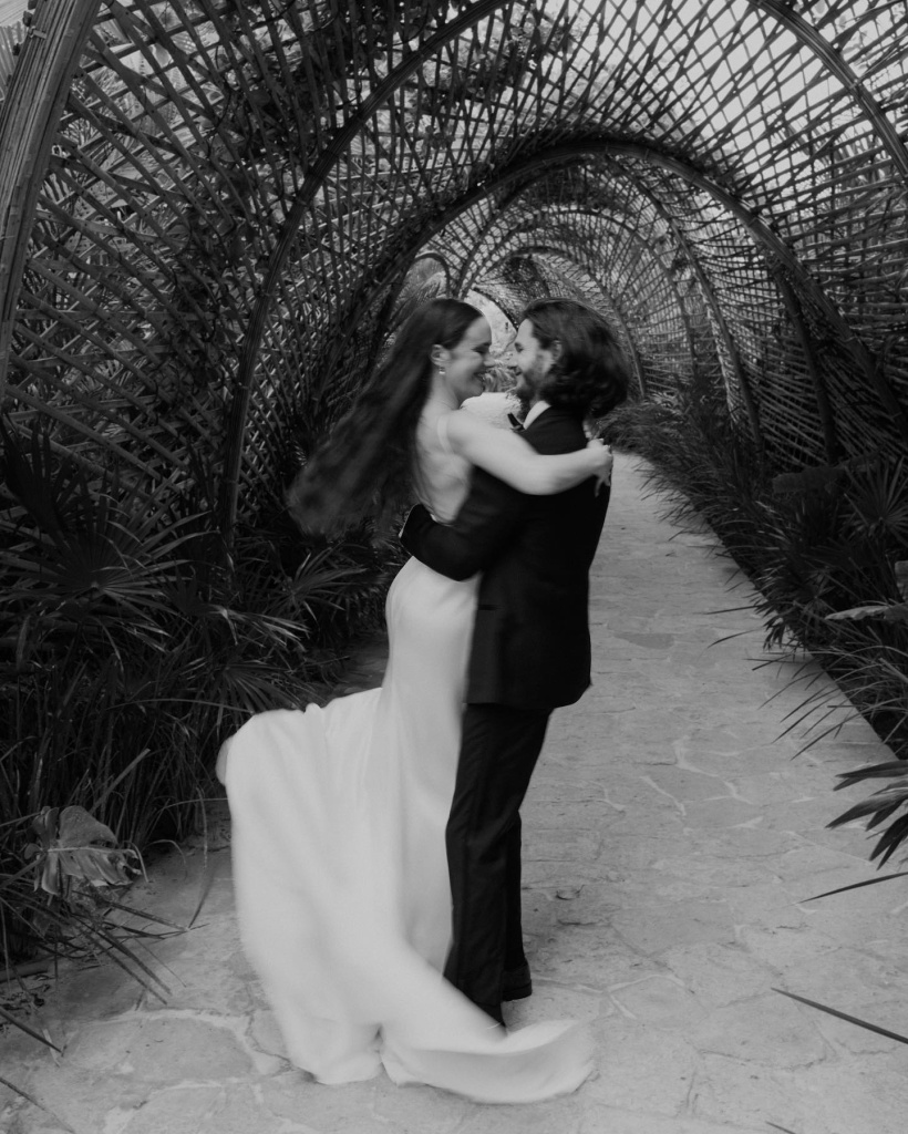 34_newyorkbridesmag_1705203719_3279808973795705988_5436564812.jpg