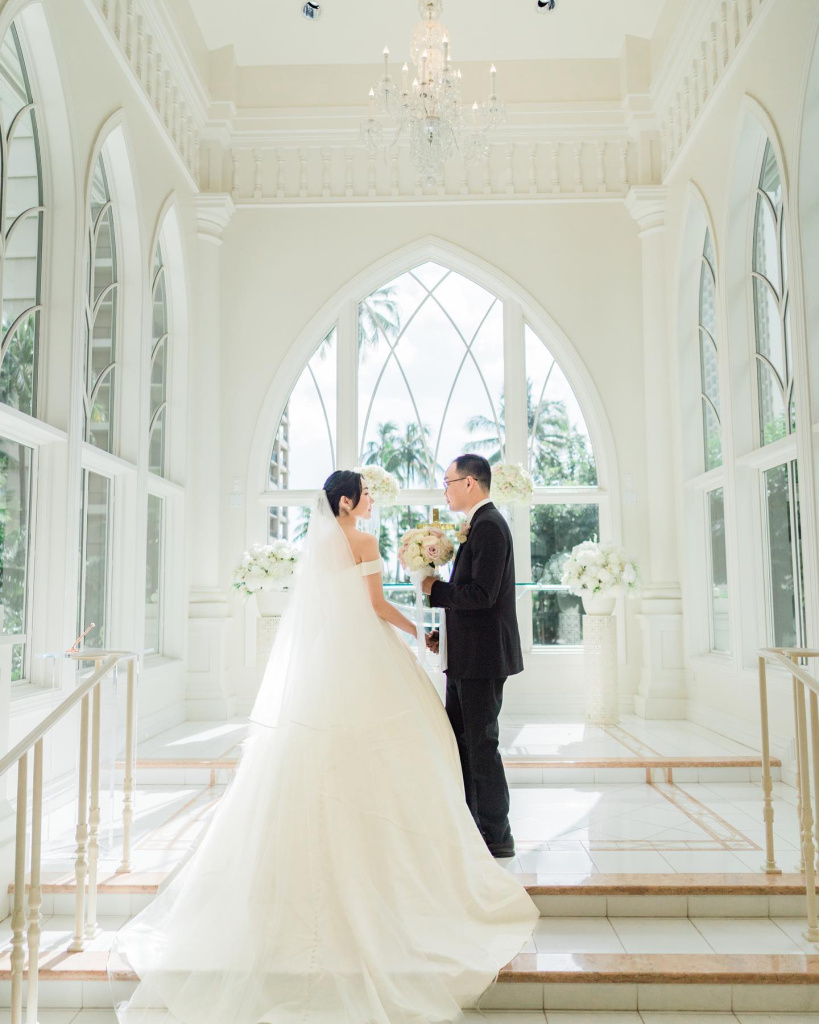 4_hawaiiday_weddings_1711409100_3317477296388803411_2353907200.jpg