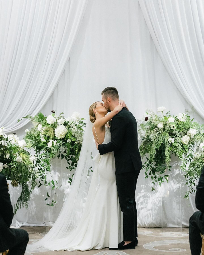 61_wedsociety.northtx_1713903501_3352788038009637589_219253661.jpg