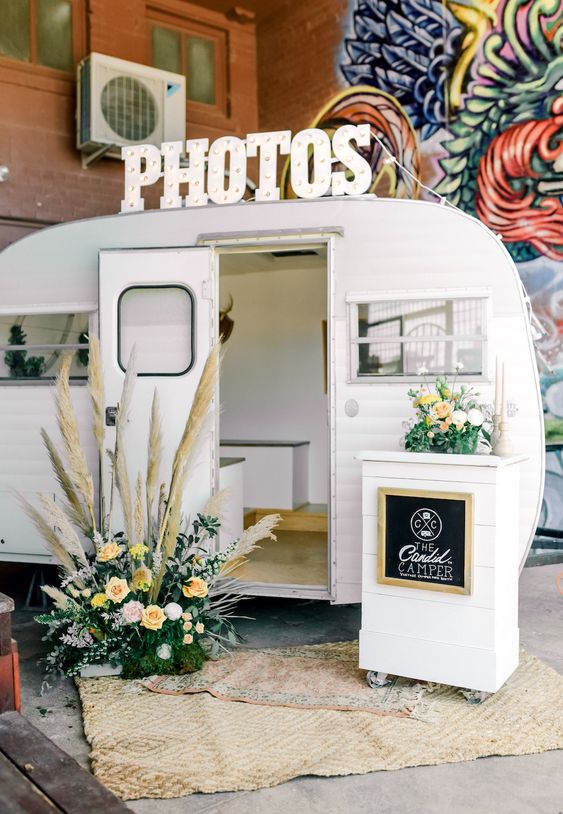 Selfie Corner ideas for a Wedding. The Ultimate Guide to Wedding Photo Booths Selfie Corner ideas for a Wedding. The Ultimate Guide to Wedding Photo Booths photo
