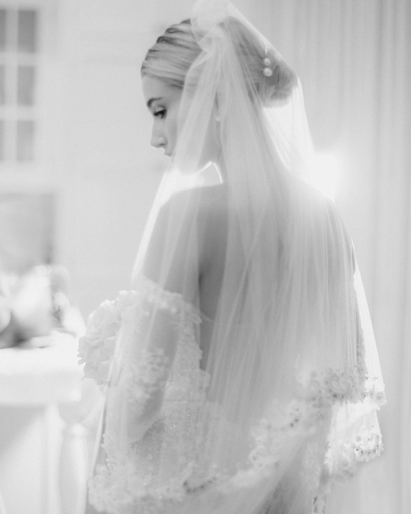 preview-photographers-jose-villa-portfolio-photo-145679.jpg