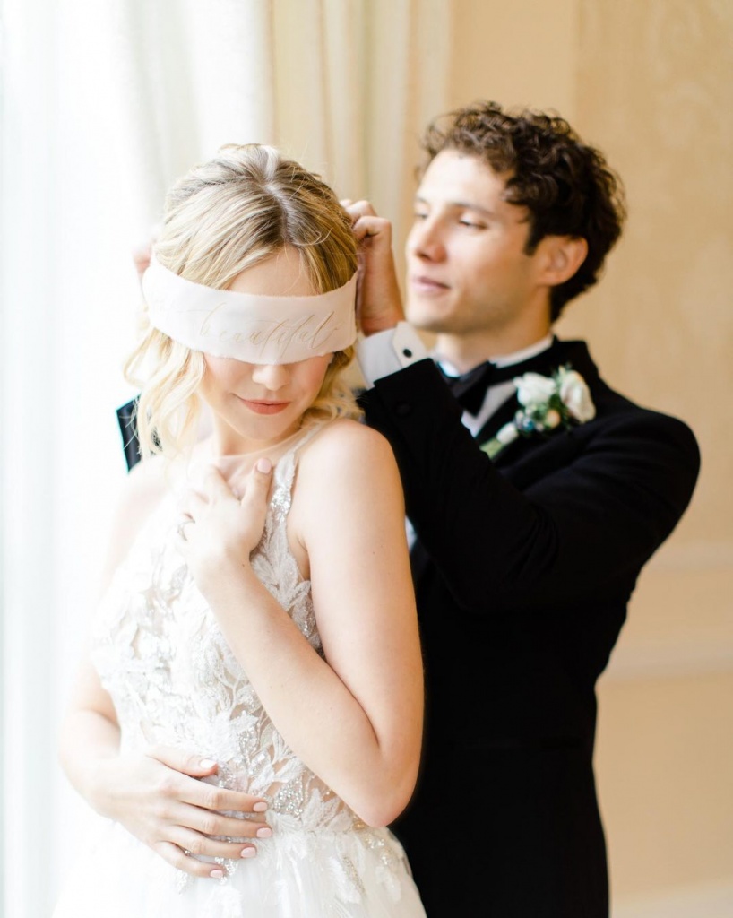 35 First Look Photo Ideas 35 First Look Photo Ideas photo
