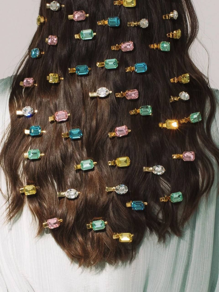 1.jpg Decorative Gemstones in Hair 1.jpg Decorative Gemstones in Hair