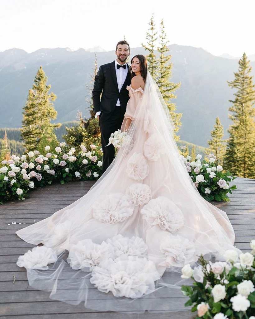 @moniquelhuillierbride