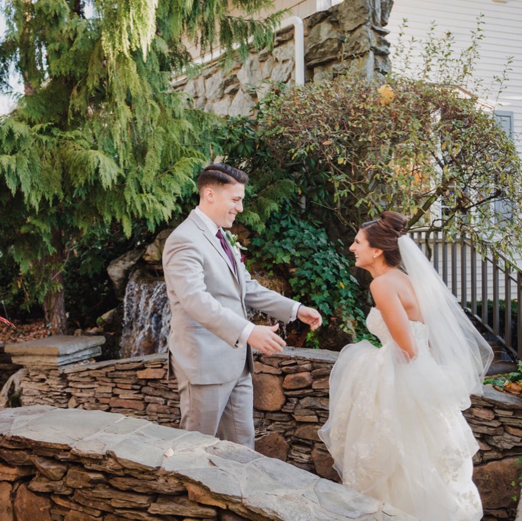 Must have Wedding Photos: The First Look Must have Wedding Photos: The First Look.jpg