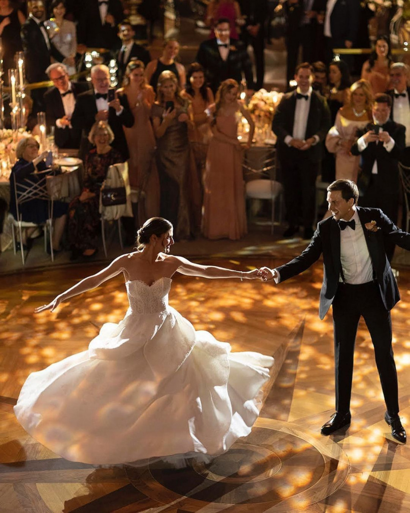 10.1 Rainbow by @falcoweddings .jpg