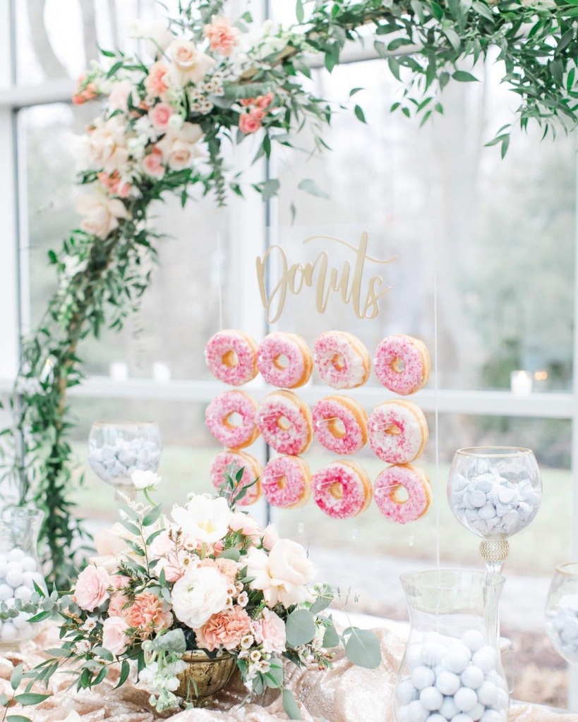 Make a Doughnut Tower  Make a Doughnut Tower