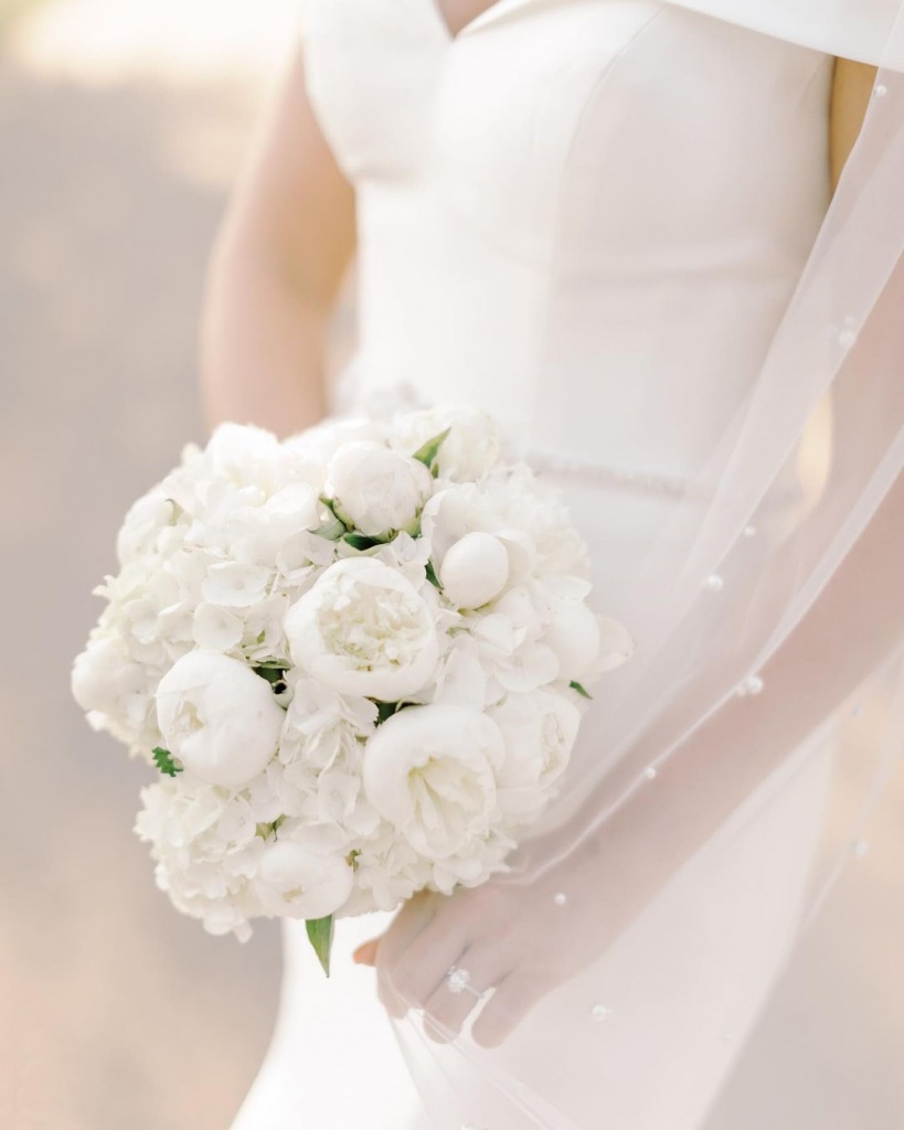 Match the flowers to your wedding style Match the flowers to your wedding style