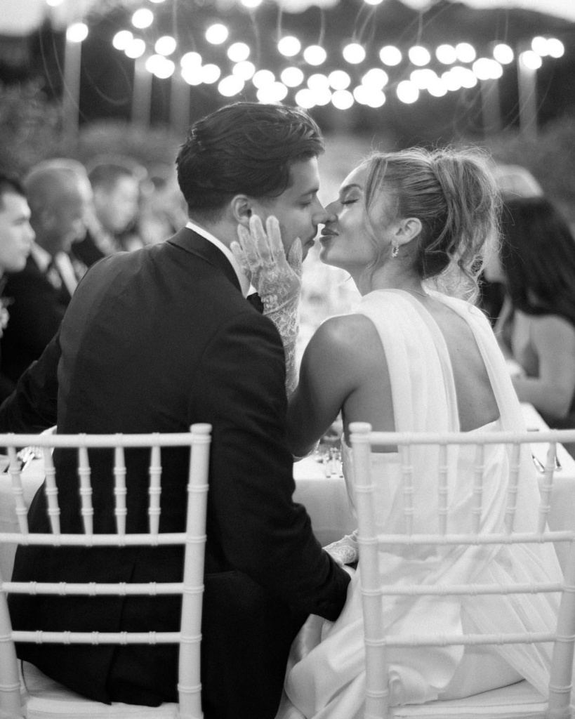 84thedestinationweddings_1695142780_3195411703391463309_3231319000.jpg