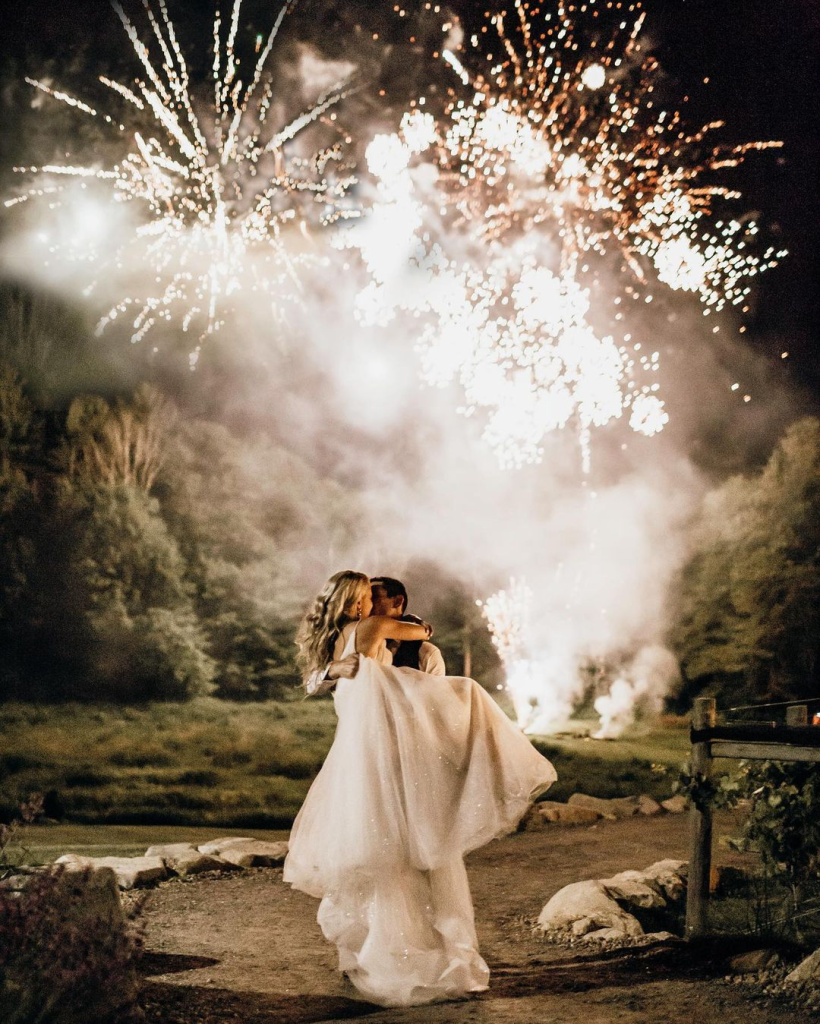loveanneliesephoto loveanneliesephoto.jpg
