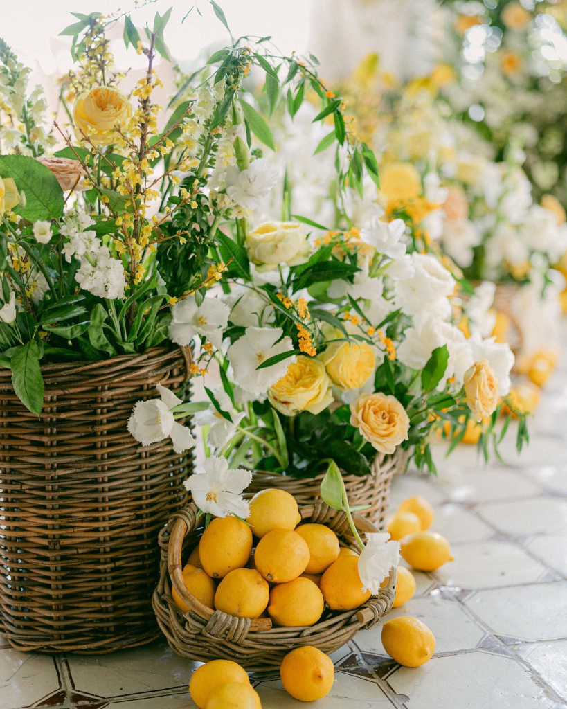 flowersliving_1700080242_3236830132276689307_331856121.jpg