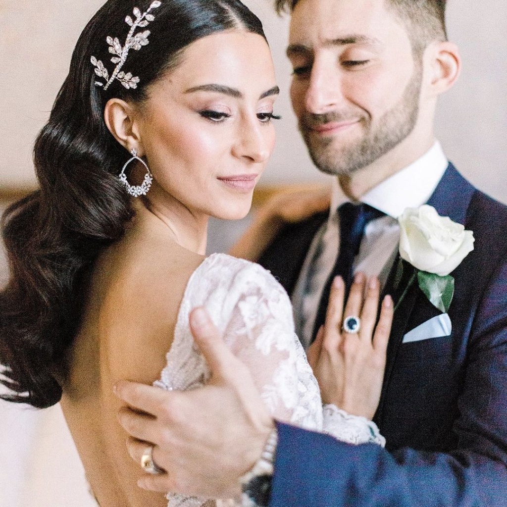 Trending wedding hairstyles for 2022 Trending wedding hairstyles for 2022