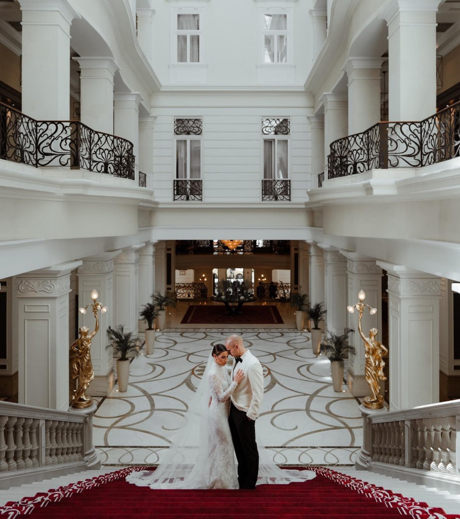 9_corinthiahotels_1703234492_3263289898003704447_249023093 (1) (1).jpg