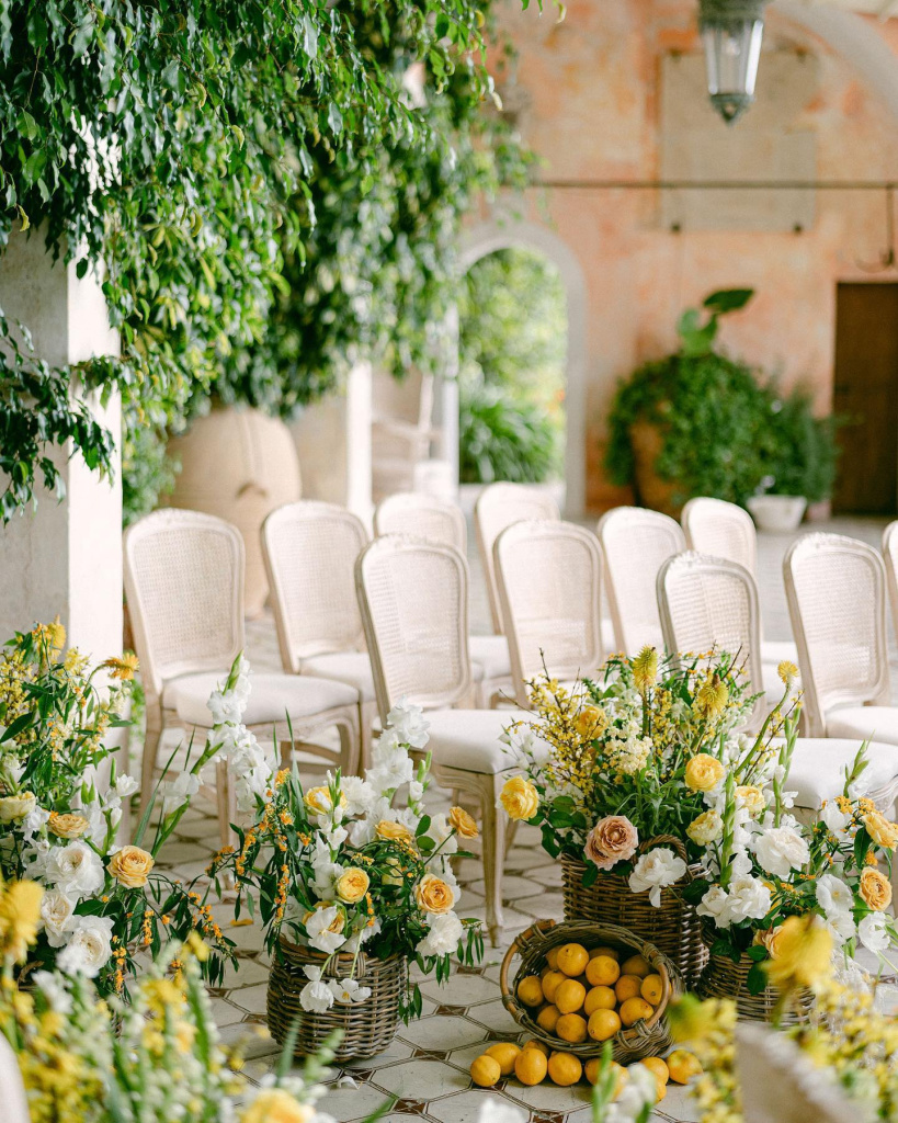 flowersliving_1700080242_3236830132276578894_331856121.jpg