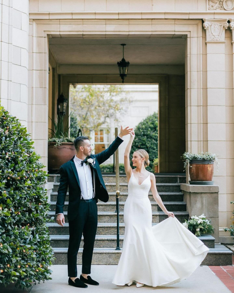 60_wedsociety.northtx_1713903501_3352788038001143239_219253661.jpg