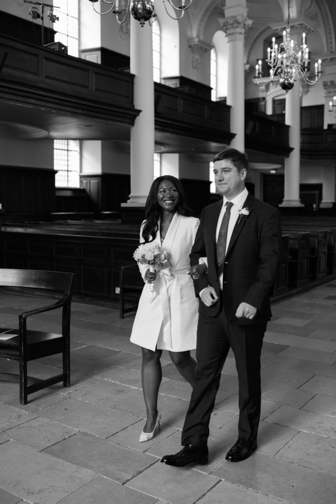 17_Amber-Lakes-Surrey-Wedding72.jpg