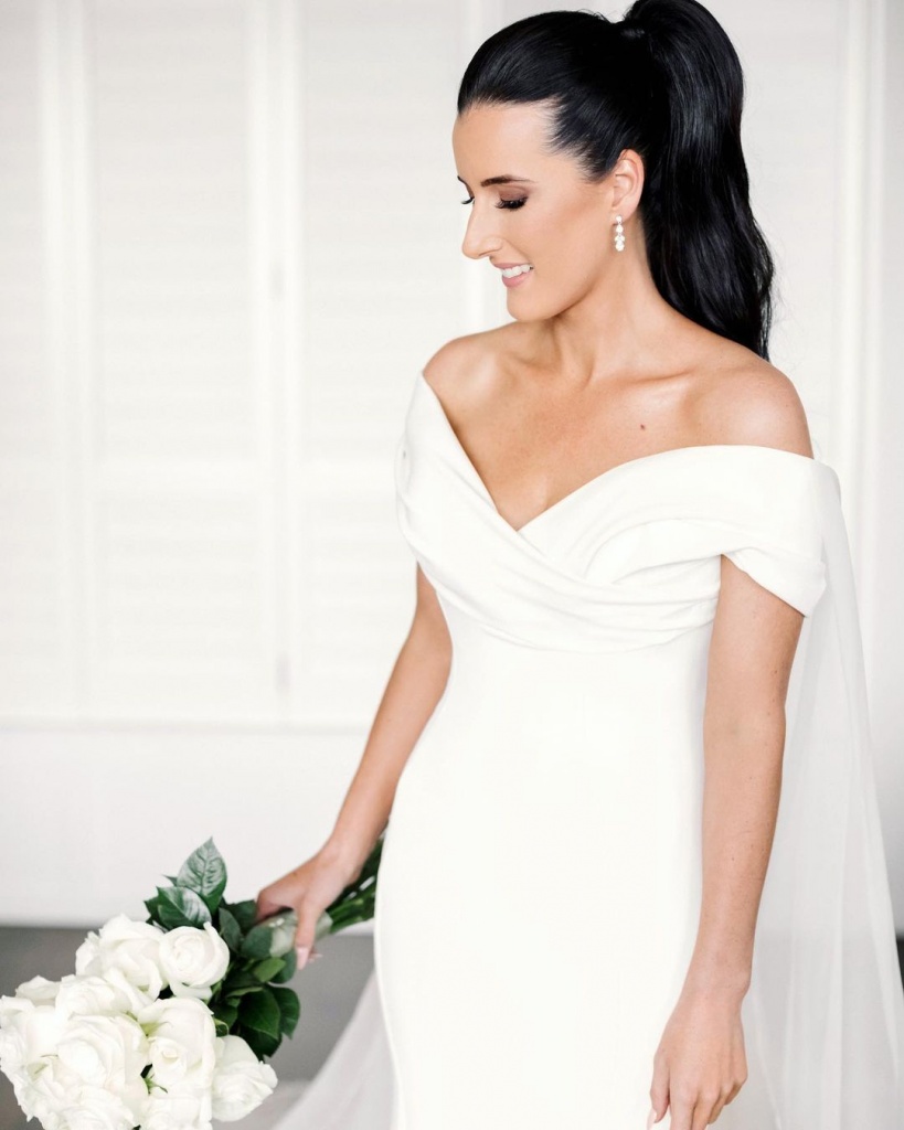Spectacular Wedding Ponytail Ideas Spectacular Wedding Ponytail Ideas