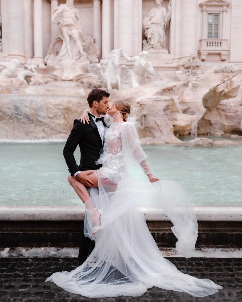 45_sophiemortphotography_1700649840_3241608265837278425_12079685782.jpg