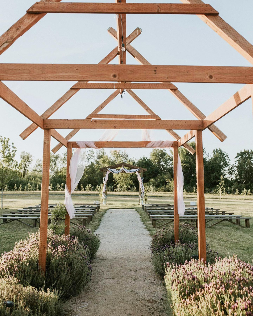 6_creeksidefarmweddings_1580315448_2232170226915650962_25472069472.jpg