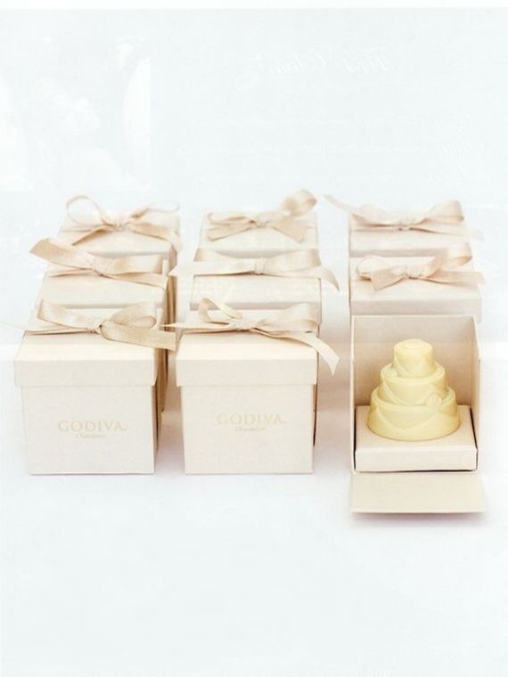 50 Cozy Wedding Favors for Winter Ceremonies 50 Cozy Wedding Favors for Winter Ceremonies photo