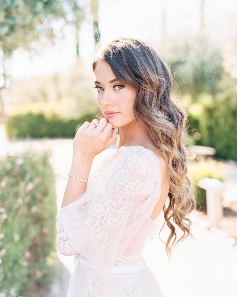 10 Top Wedding Hairstyles and Makeup 10 Top Wedding Hairstyles and Makeup photo