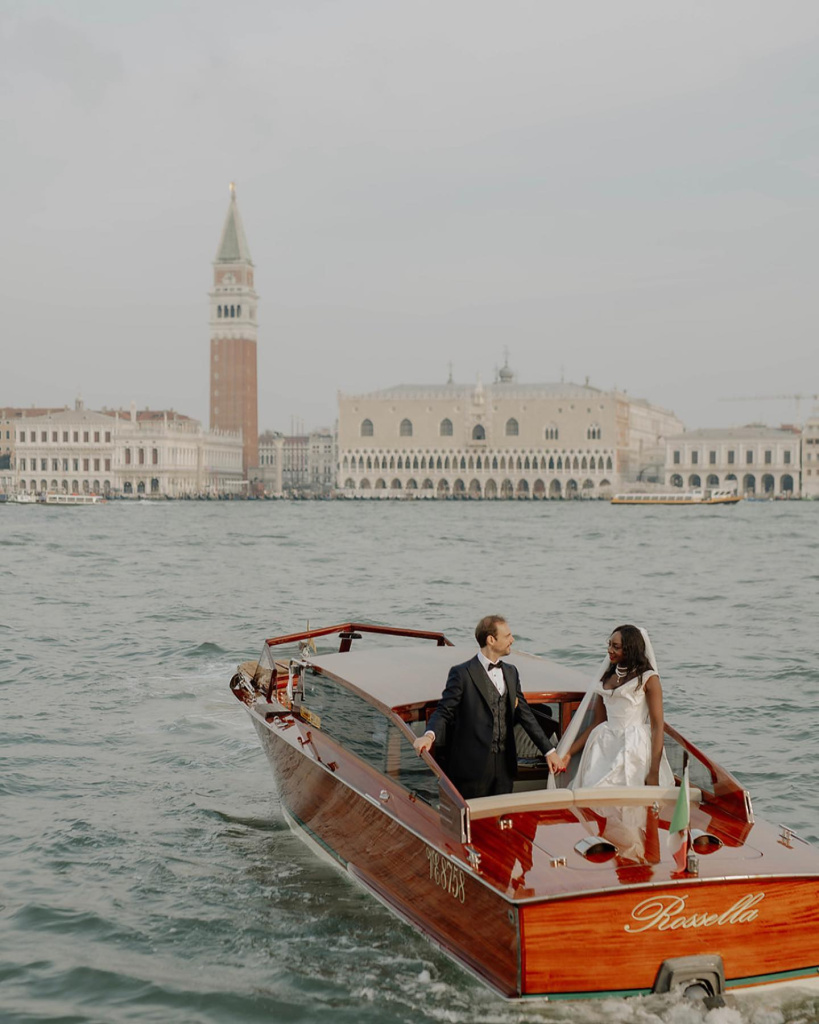 62_divinedayphotography_1699692888_3233580776363901691_459006555 (1).jpg
