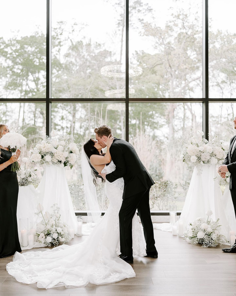 22_erikageierphotography_1678559438_3056300545211253041_2287287705.jpg