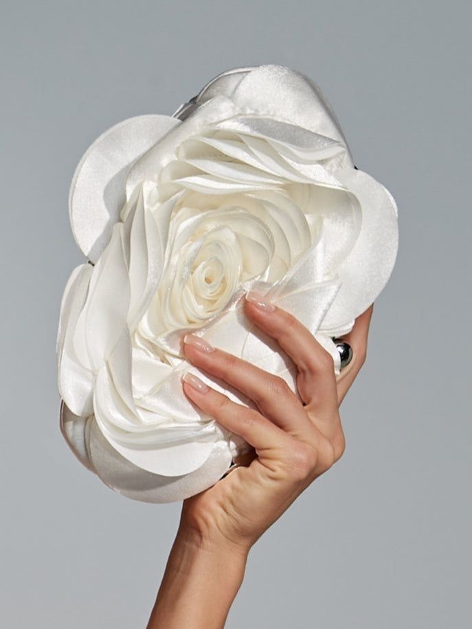 30 Elegant White Wedding Bags for Your Special Day 30 Elegant White Wedding Bags for Your Special Day photo