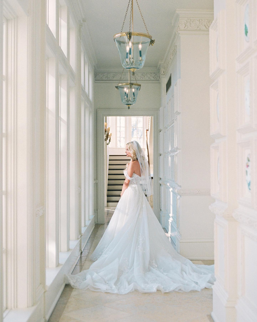 3_stephaniemichellephotog_1681763220_3083175814296850725_5649228736.jpg