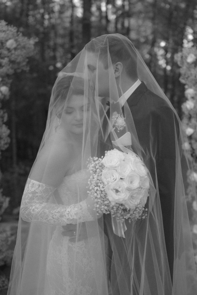 preview-photographers-93-wedding-collective-portfolio-photo-452014.jpg preview-photographers-93-wedding-collective-portfolio-photo-452014.jpg