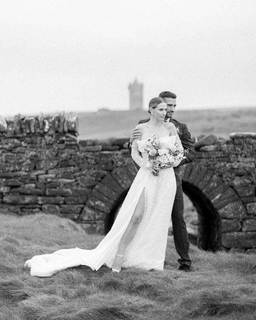 9_hopehelmuthweddings_1702394147_3256240476292022036_3514159928.jpg