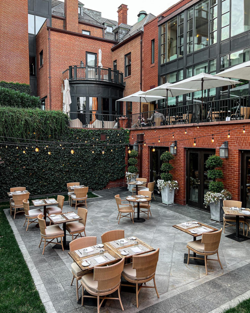 32_theivyhotel_1682532361_3089627835760192138_1992038865.jpg