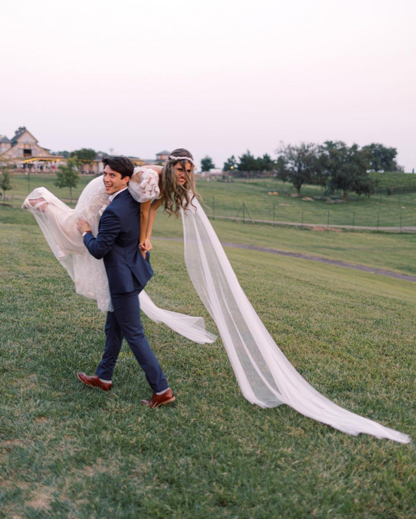 Post-Wedding Photoshoot Ideas Post-Wedding Photoshoot Ideas photo