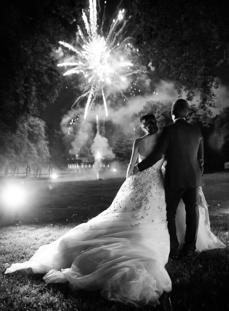 chateau-de-chantilly-luxury-wedding-phototographer-in-paris_14_of_59.jpg