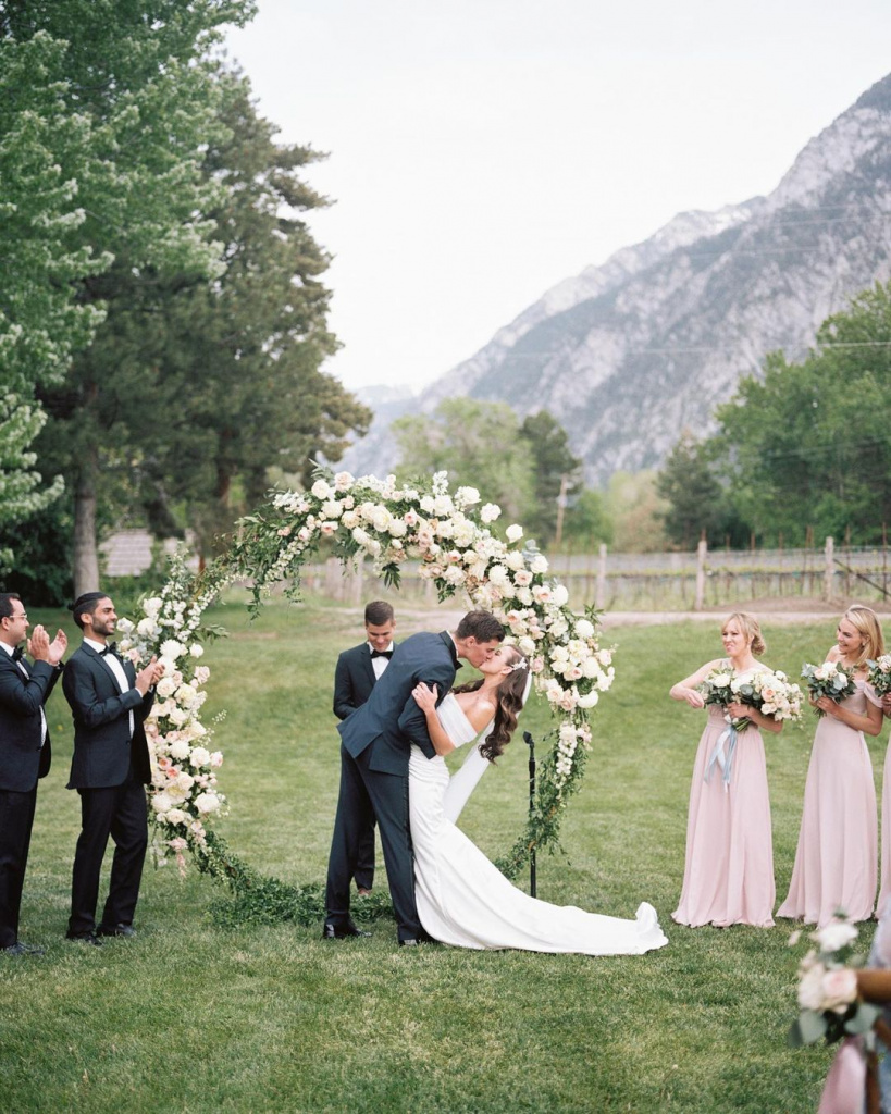 @sunnylunaliving 10 La Caille, Sandy, Utah by sunnylunaliving.jpg