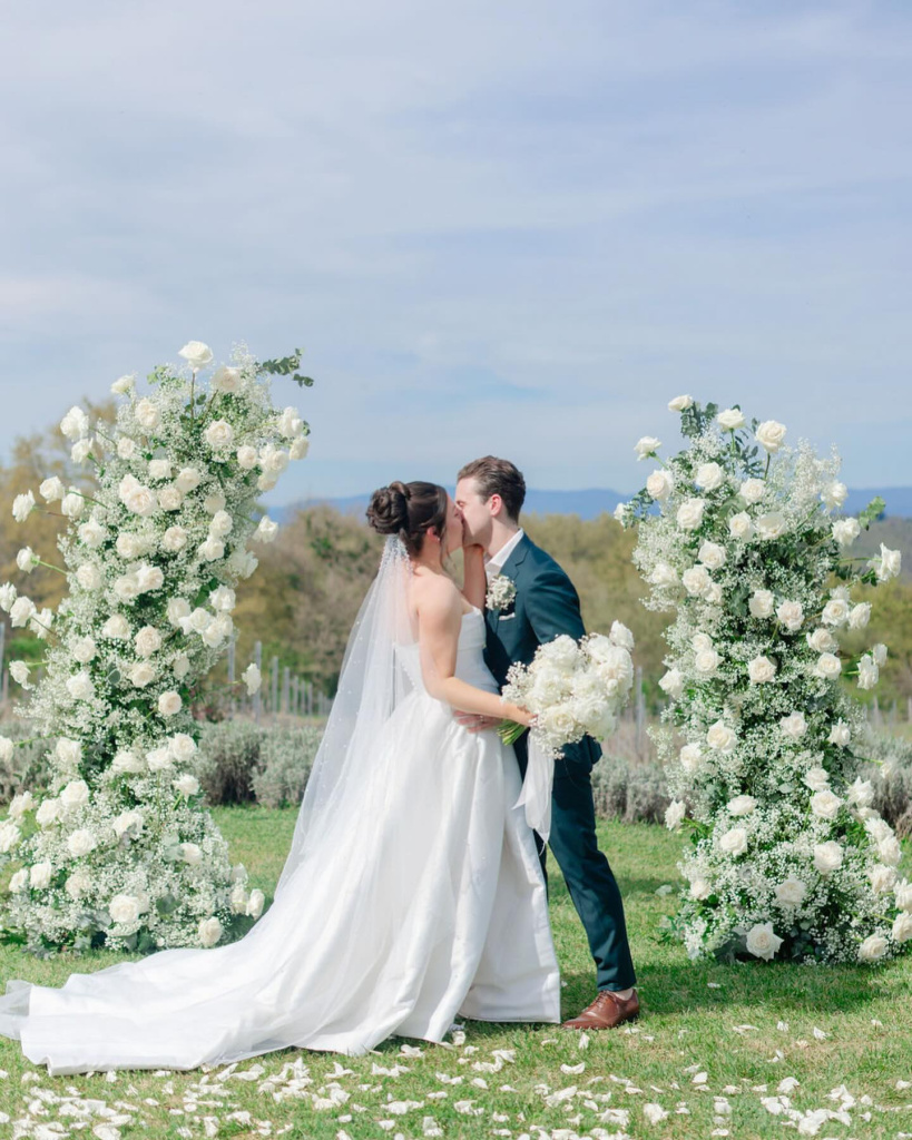 57_katerinakutasphotography_1714233695_3355557905727419045_1544671886.jpg