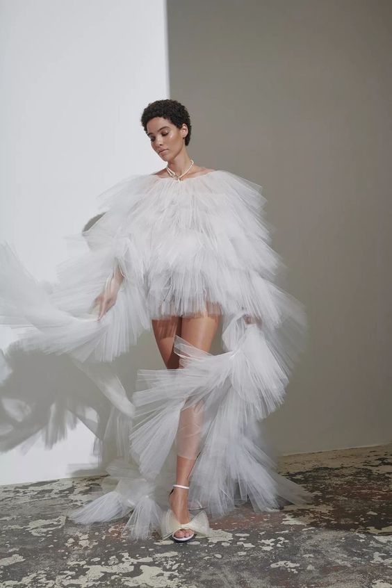 The Ultimate Guide to Every Wedding Dress Silhouette From A-Line to Trumpet The Ultimate Guide to Every Wedding Dress Silhouette From A-Line to Trumpet photo