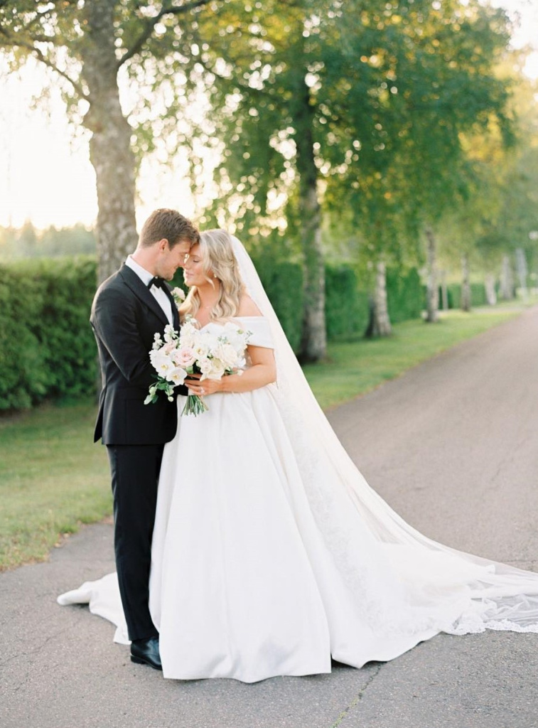 31_2brides_1691955642_3168676051411418702_584243.jpg
