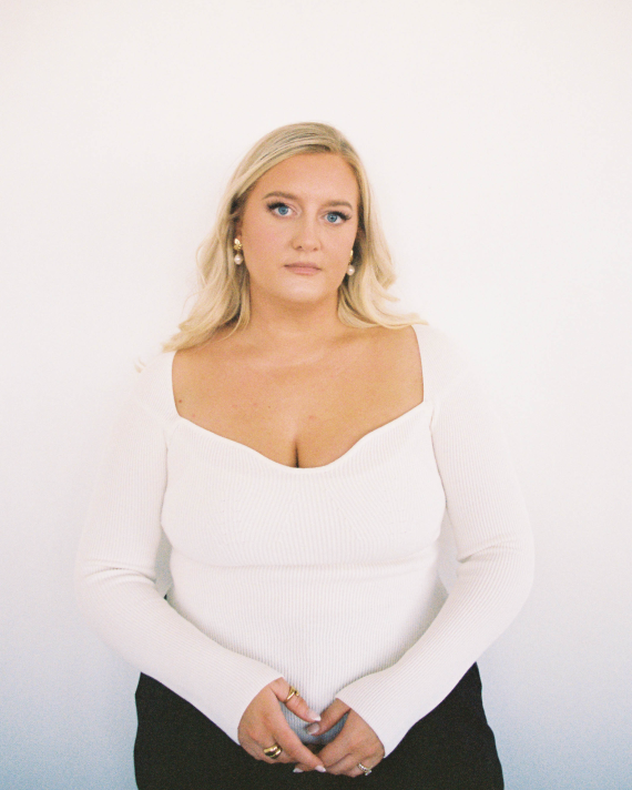 Leslie DeAnn