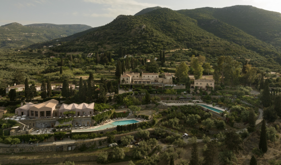 Kinsterna Hotel