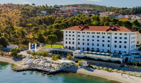 Brown Beach House Croatia