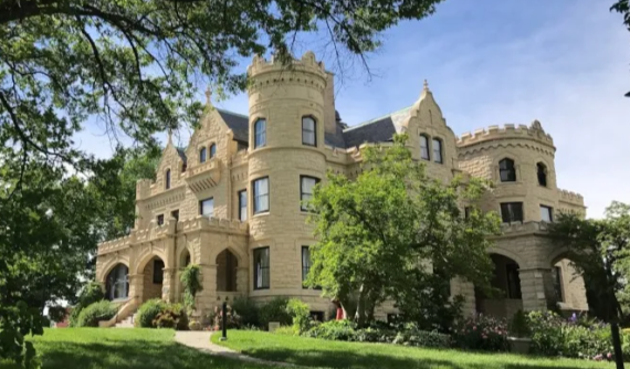 Joslyn Castle & Gardens