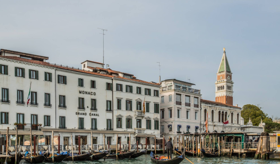 Hotel Monaco & Grand Canal