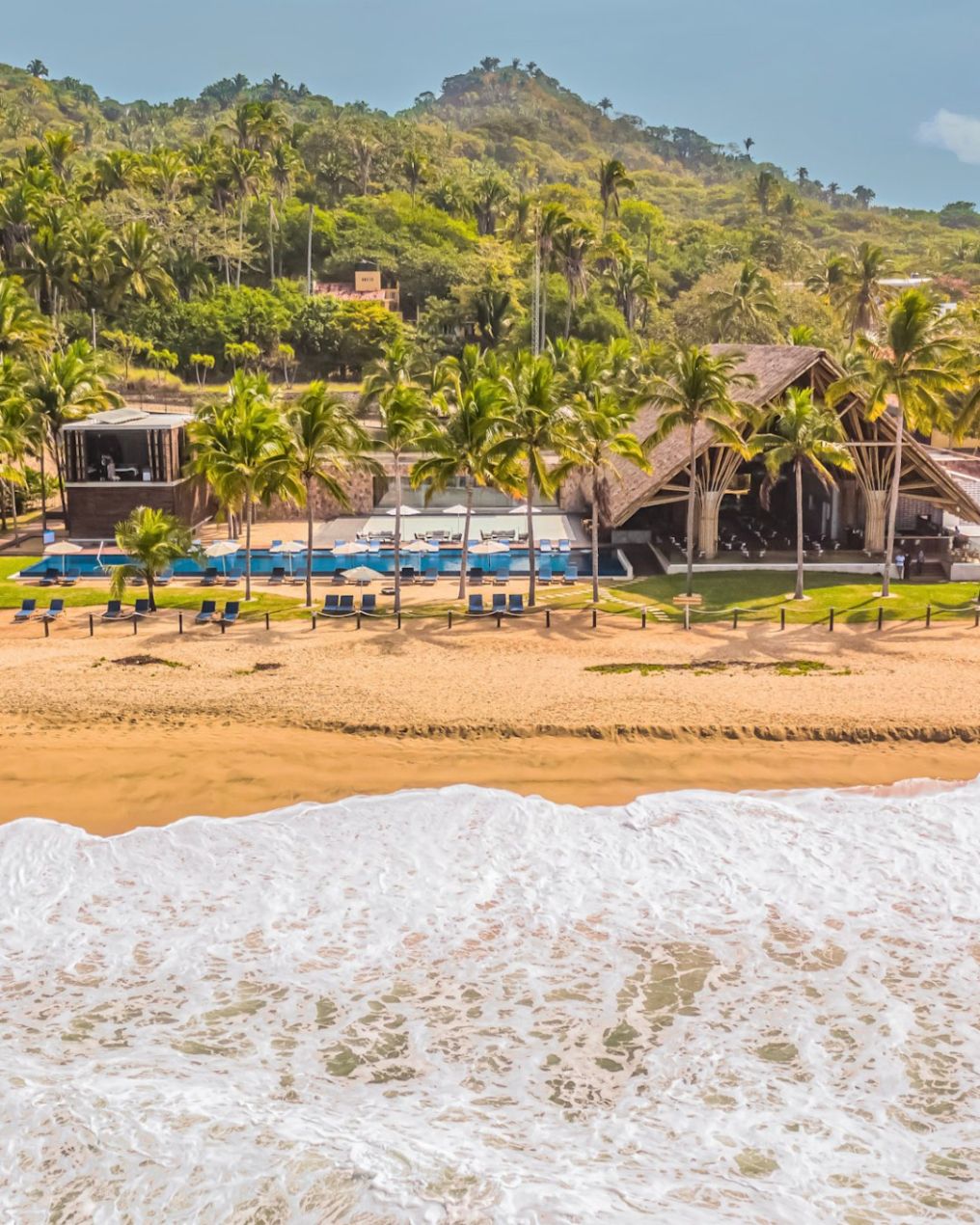 Tierra Tropical Beach Club